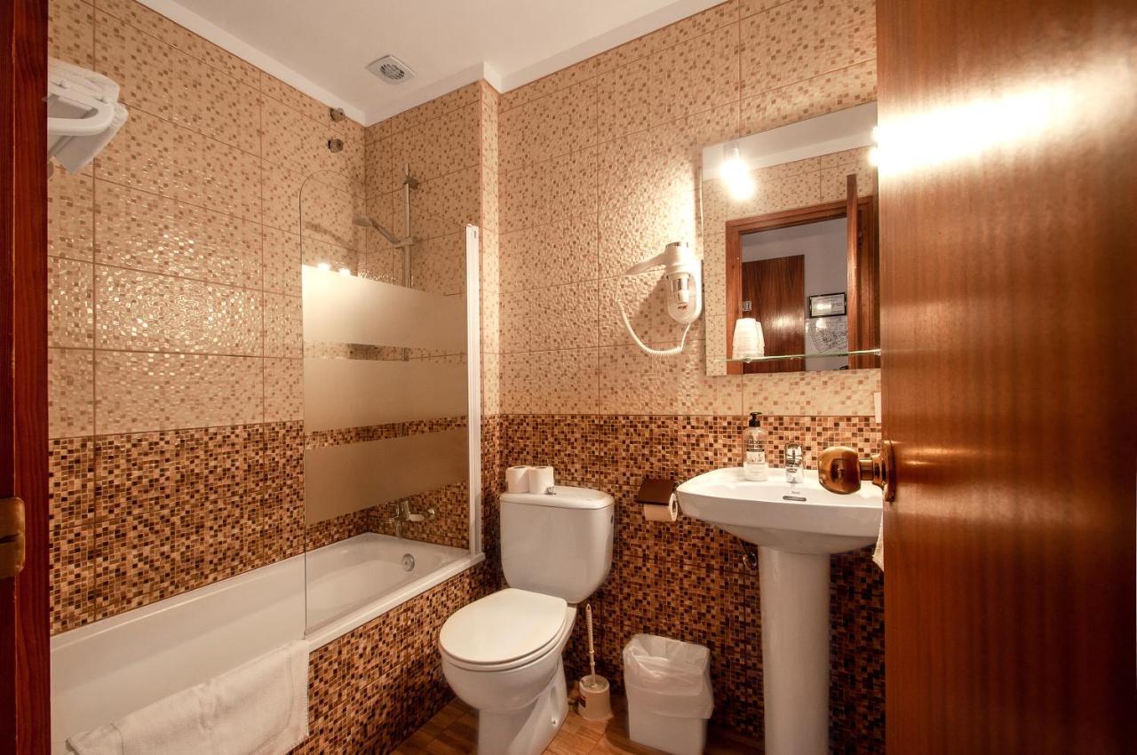 Hotel Silvia 엠푸리아브라바 외부 사진
